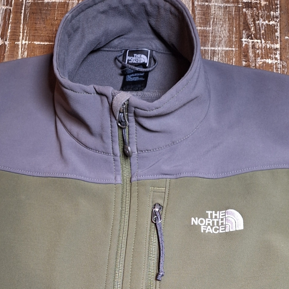 The North Face Men's‎ L Green/Gray Full Zip Jacket Zip Pockets Apex Logo Outdoor
